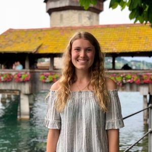 Meet your Posher, Katie